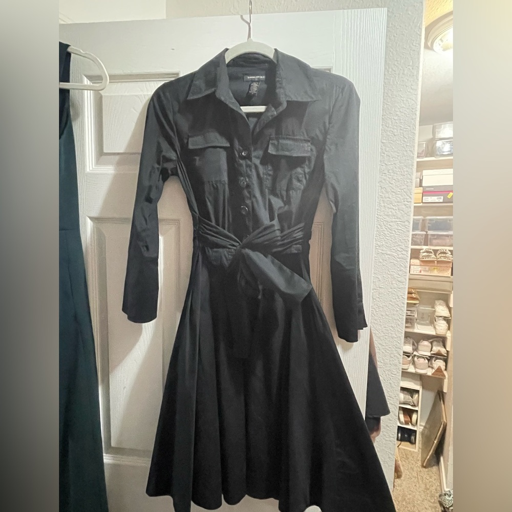 Women’s Banana Republic black dress